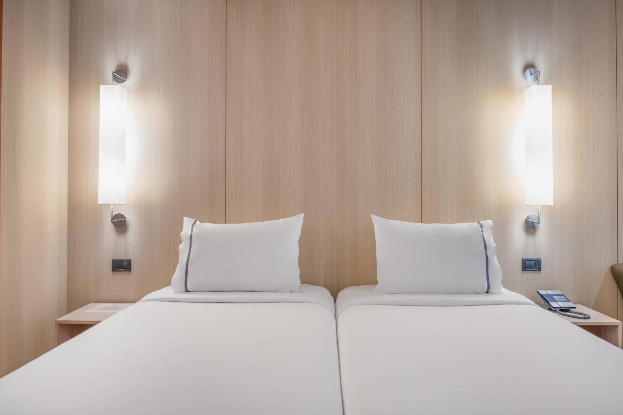Ac Hotel Malaga Palacio By Marriott Luaran gambar