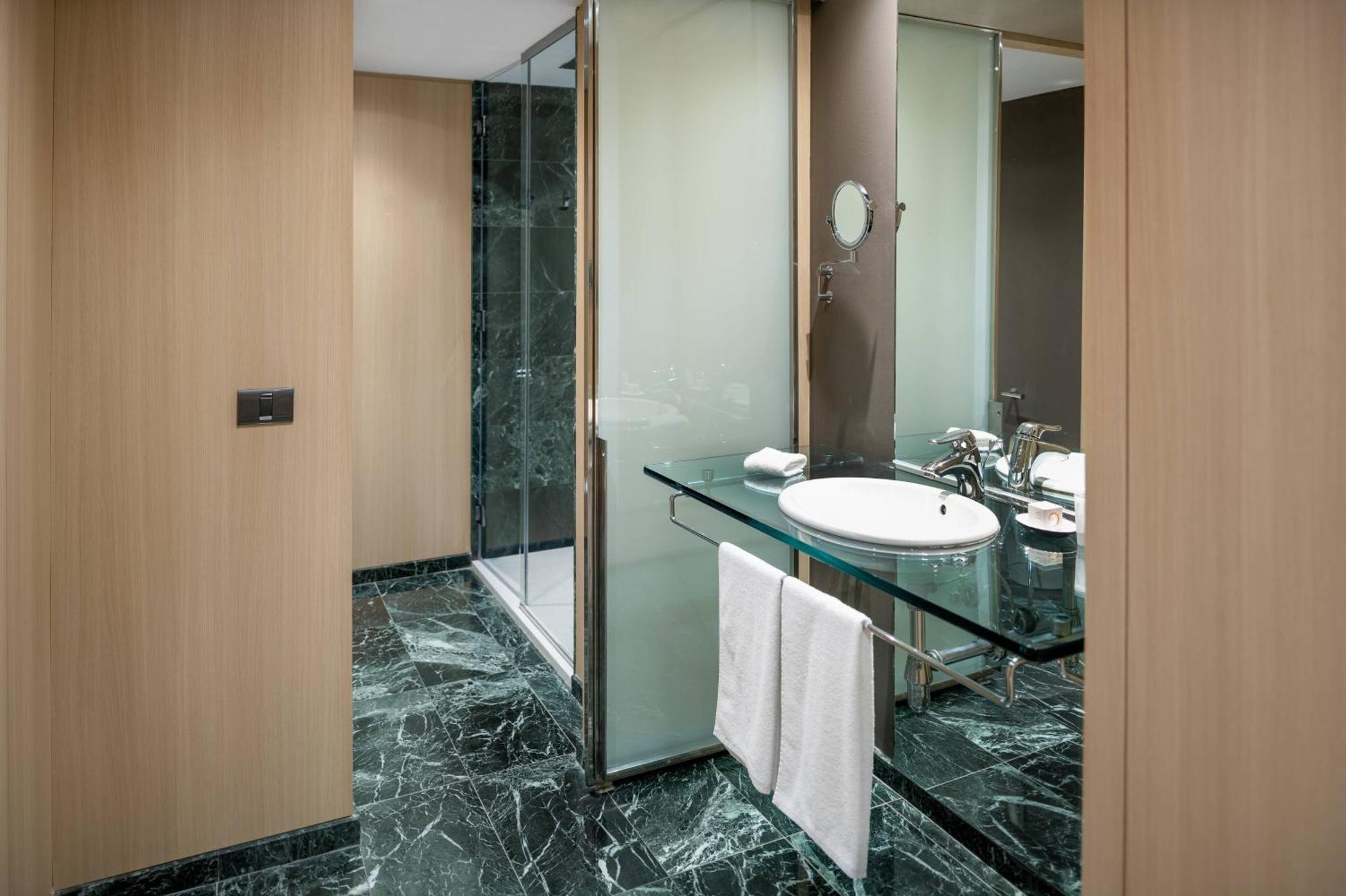 Ac Hotel Malaga Palacio By Marriott Luaran gambar