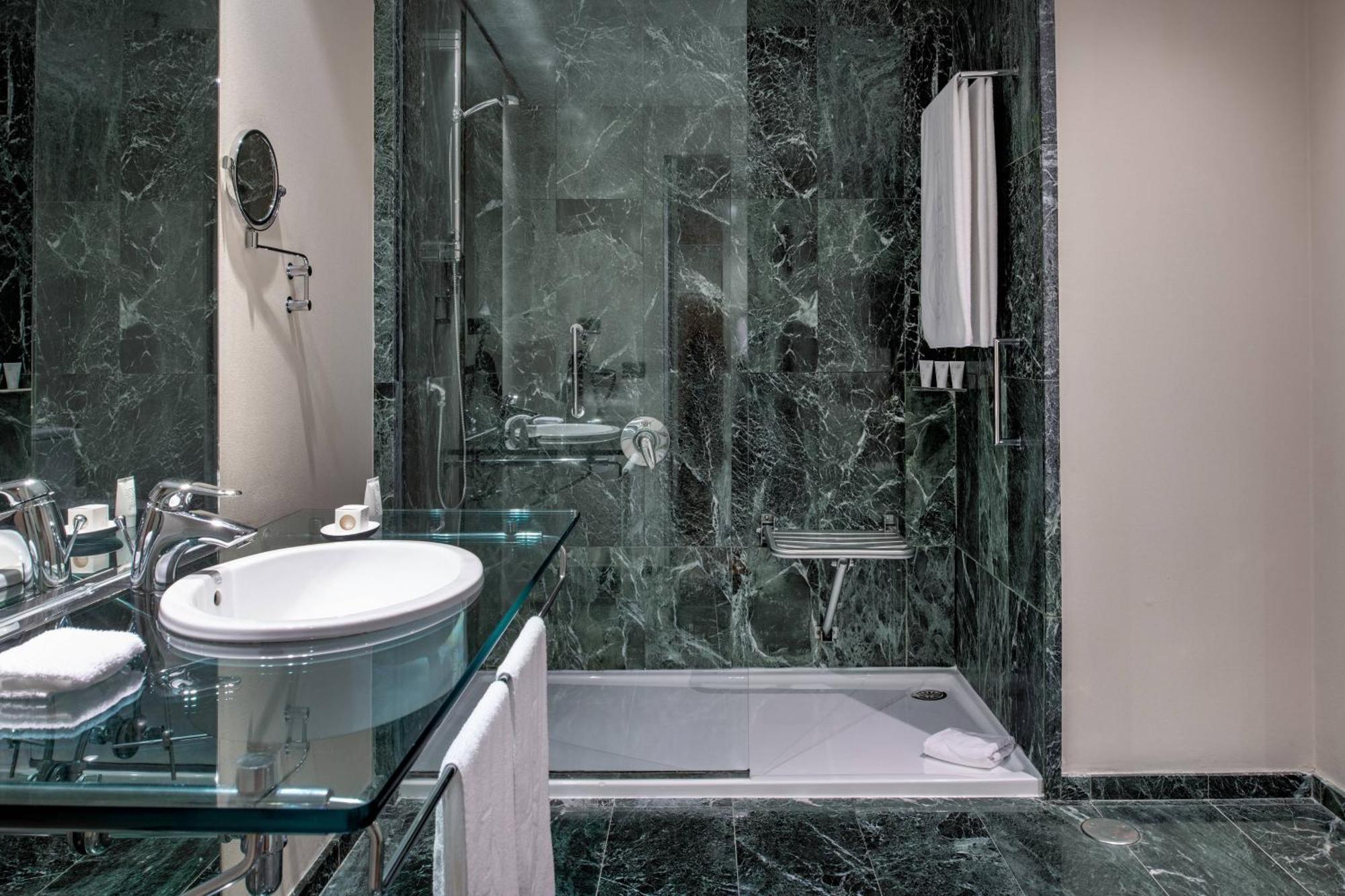 Ac Hotel Malaga Palacio By Marriott Luaran gambar