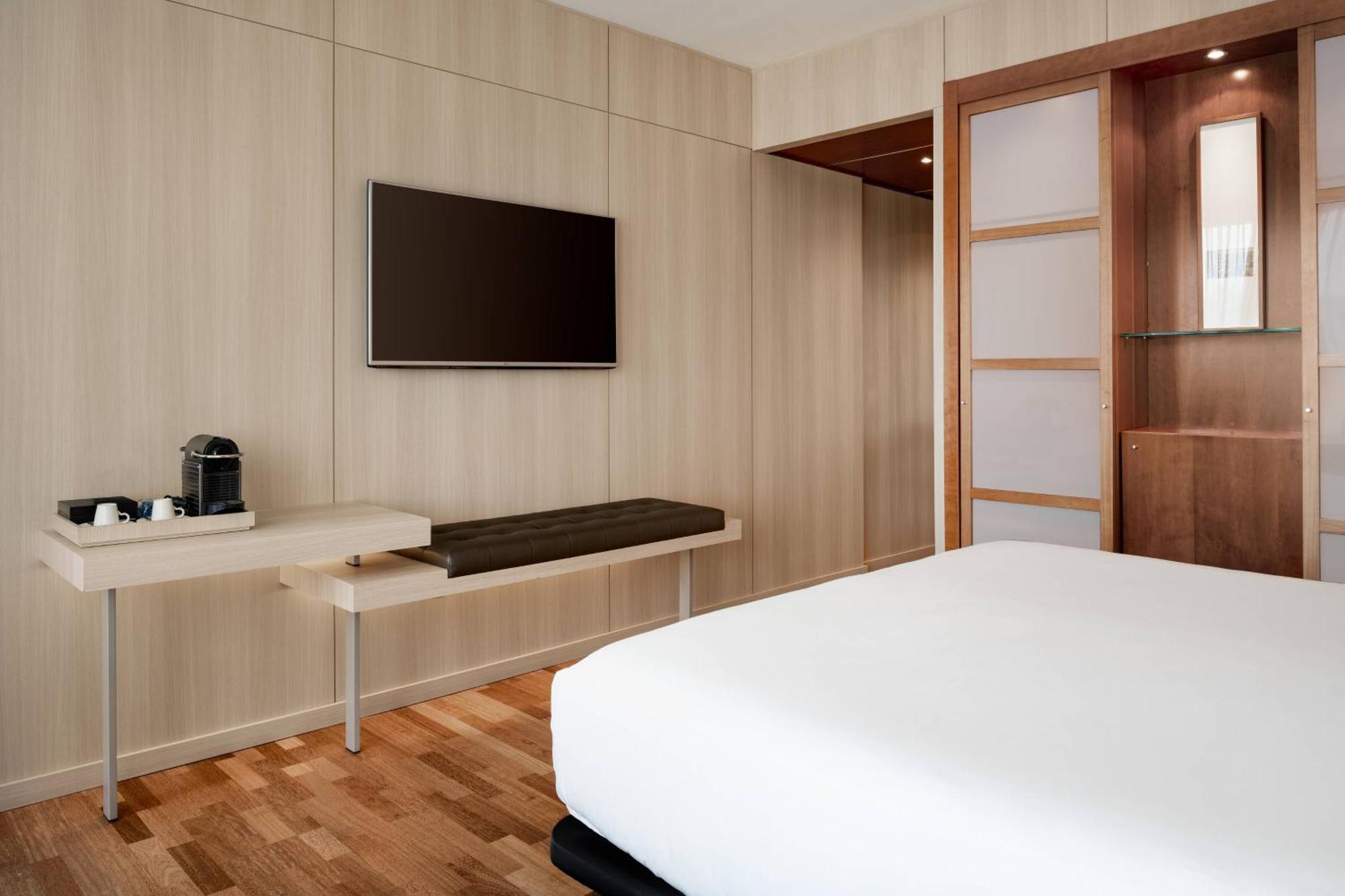 Ac Hotel Malaga Palacio By Marriott Luaran gambar