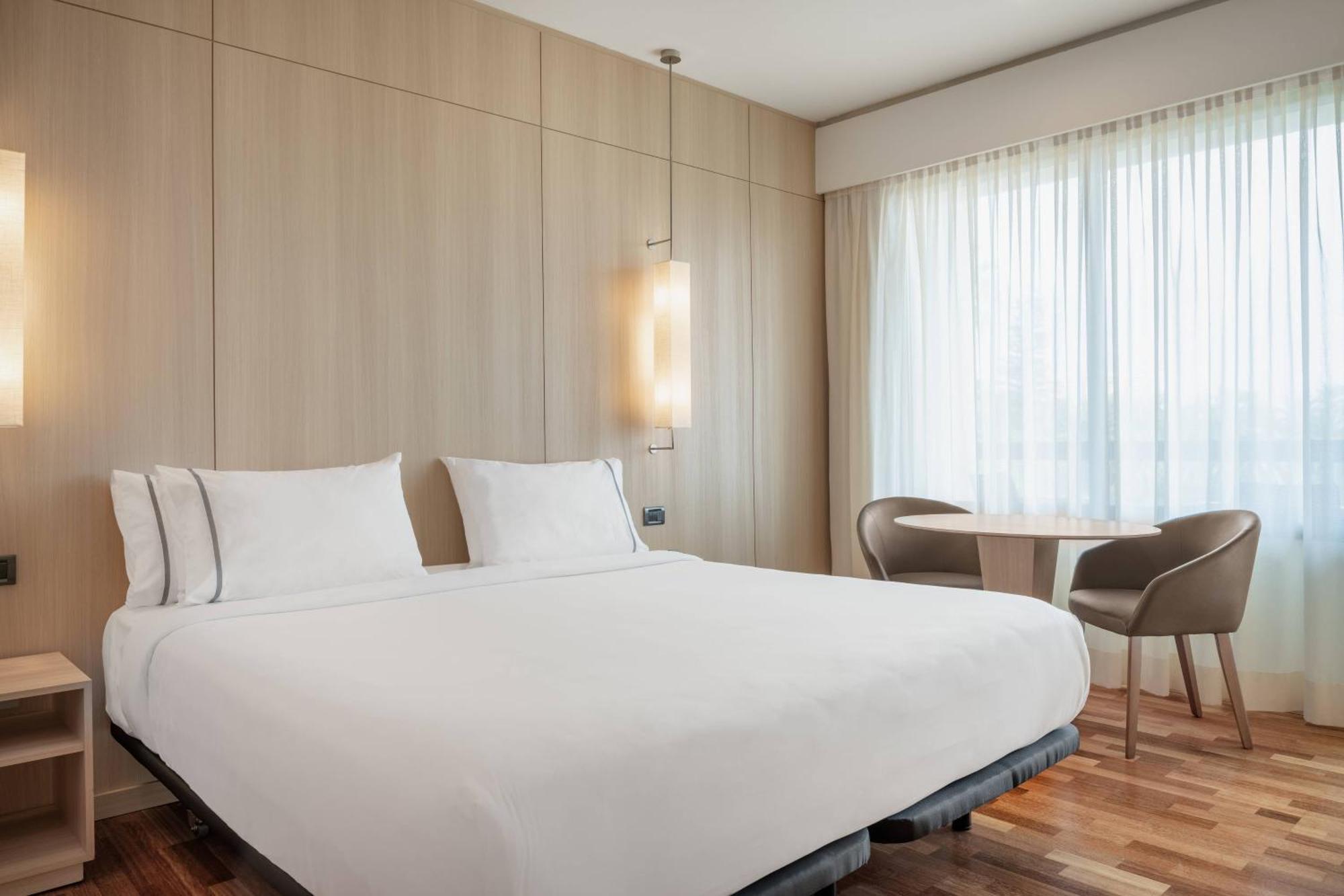 Ac Hotel Malaga Palacio By Marriott Luaran gambar