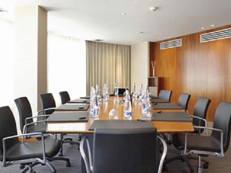 Ac Hotel Malaga Palacio By Marriott Perniagaan gambar