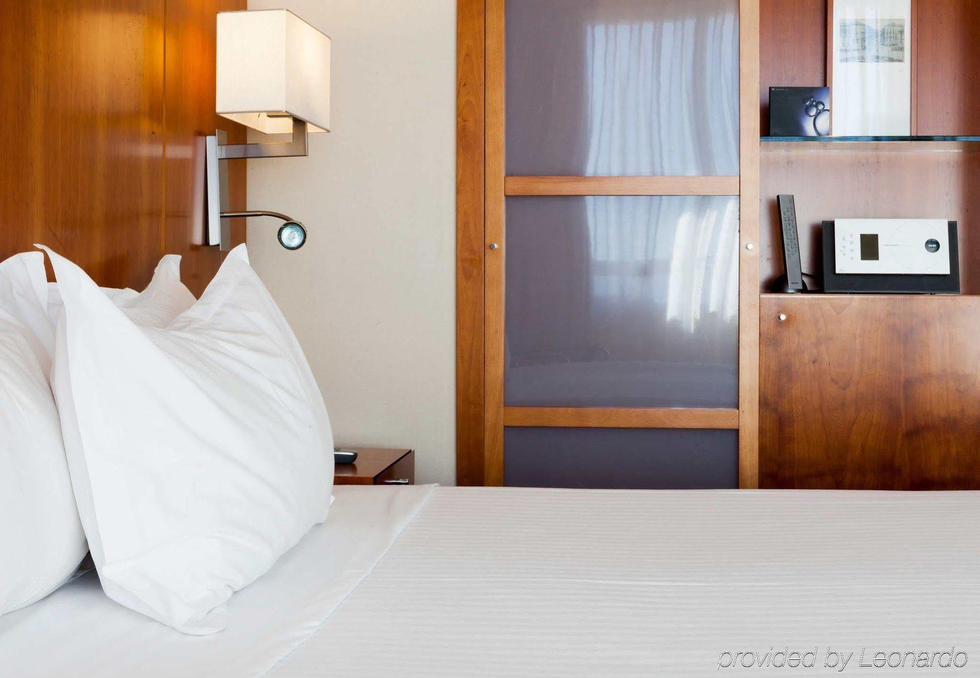 Ac Hotel Malaga Palacio By Marriott Luaran gambar