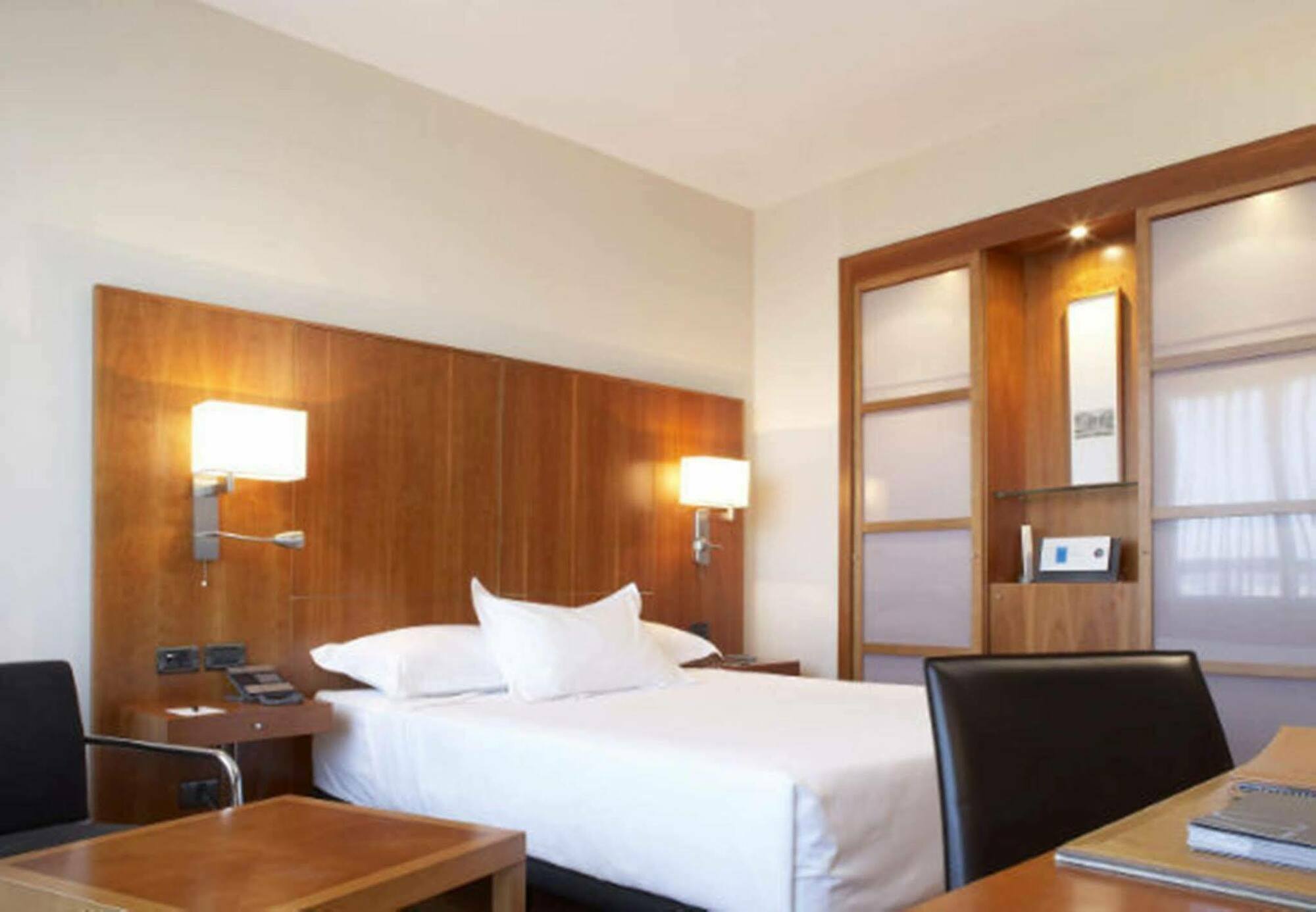 Ac Hotel Malaga Palacio By Marriott Luaran gambar